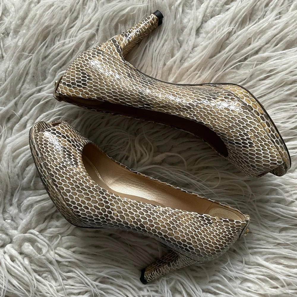 Stuart Weitzman stuart weitzman